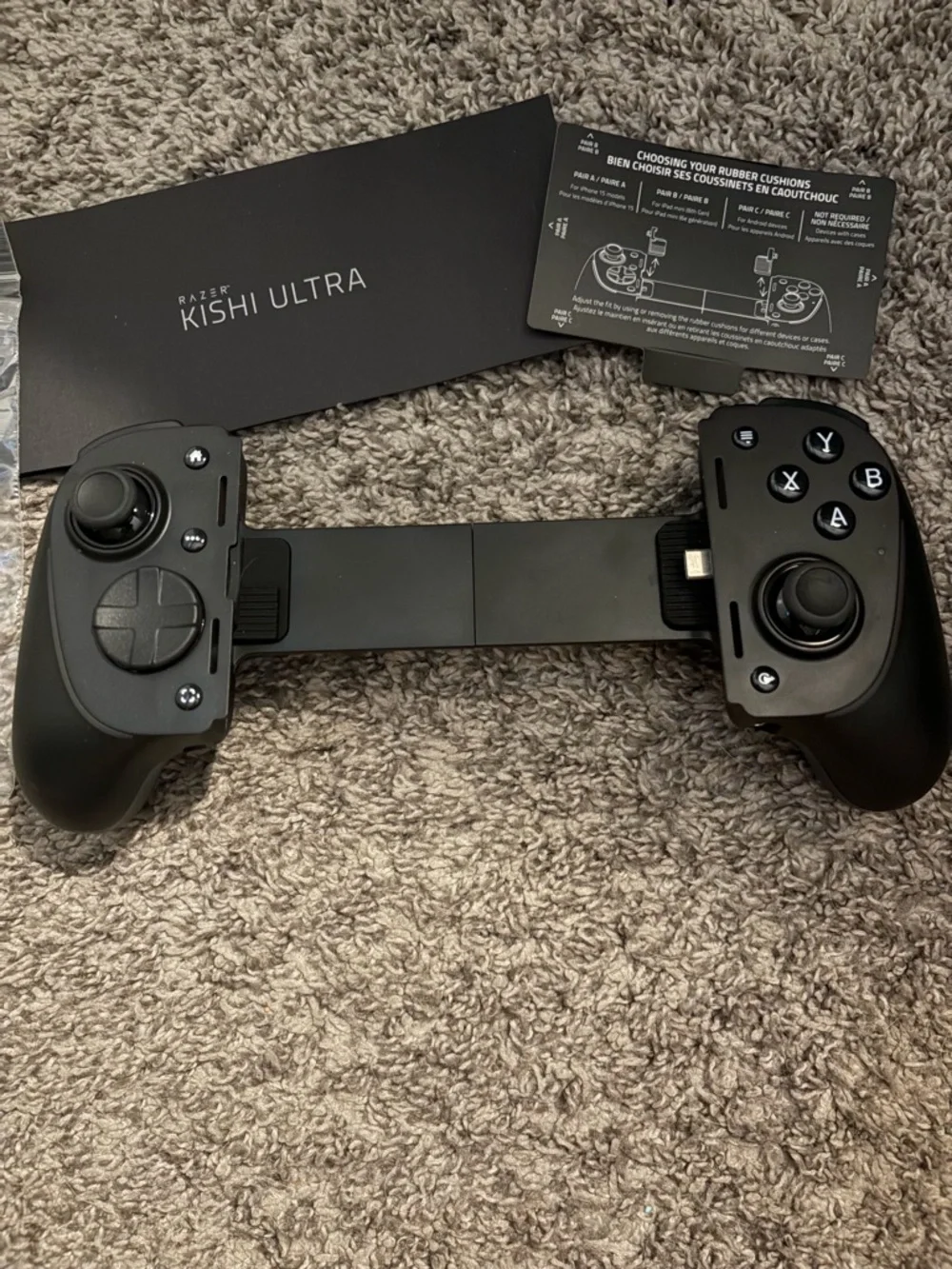 Razer Kishi Ultra Mobile Game Controller - Black